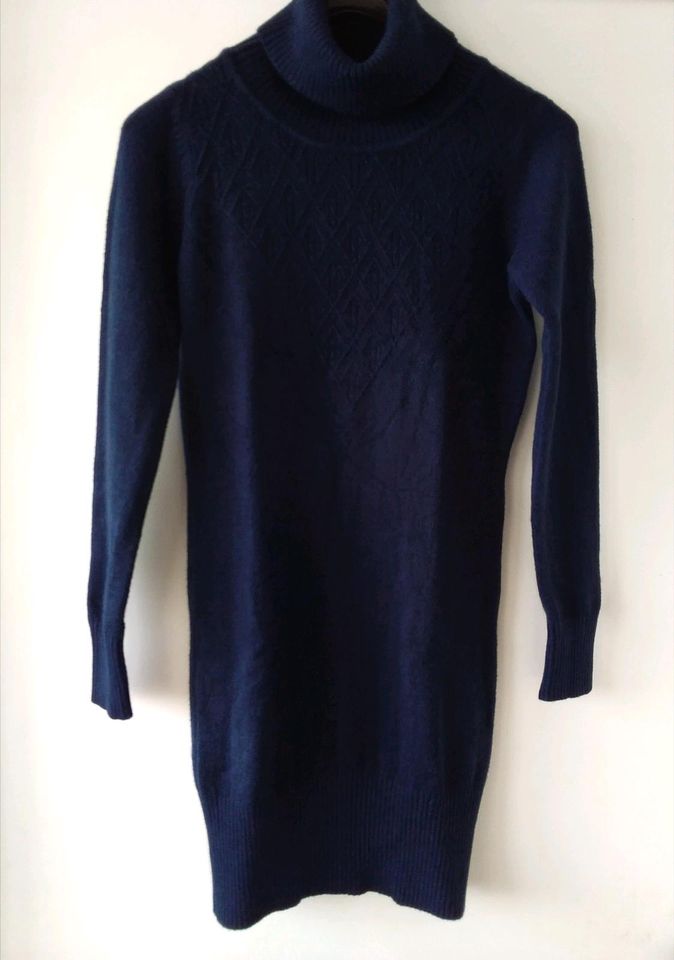 38 Gr. Langer Rollkragen Pullover Amo & Roma mit 8% Angora in Berlin