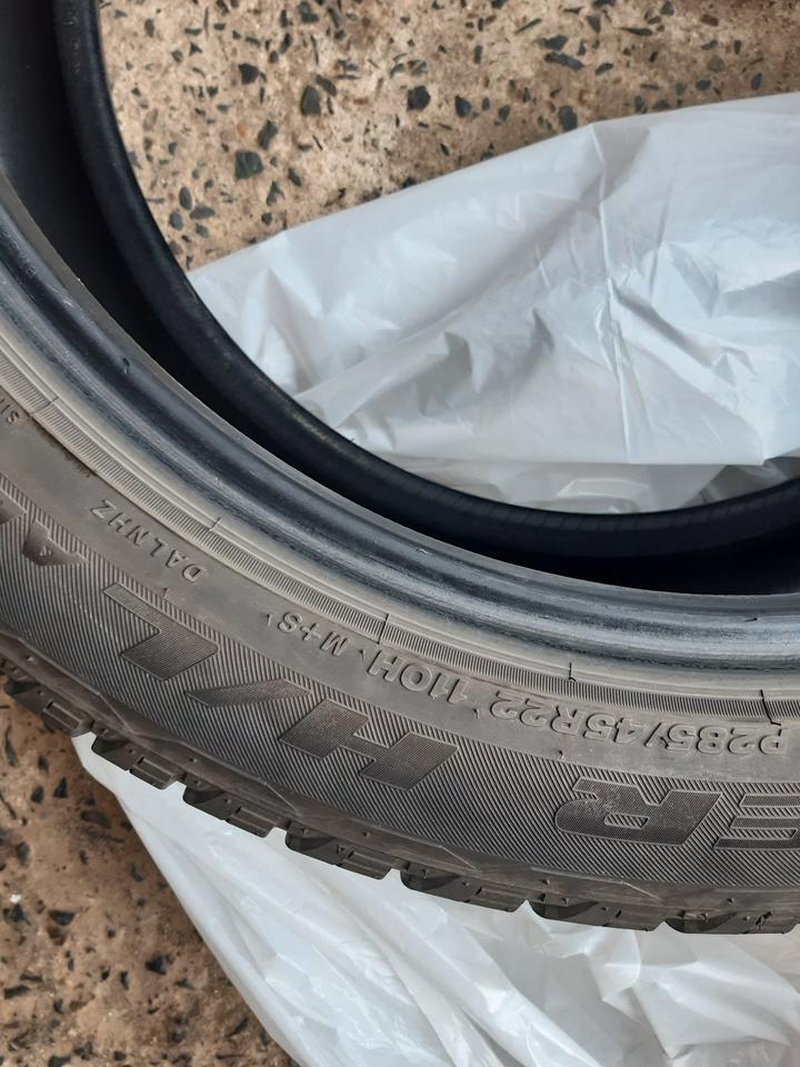 4 gebrauchte Reifen 285/45 R 22, 5mm Profil v. Cadillac Escalade in Solms