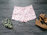 Short kurze Hose Marke Orsay Hortensien Blüten rosa weiß sexy 36 Bayern - Mühldorf a.Inn Vorschau