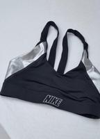 Nike Sport BH Größe M fällt klein aus Hessen - Büdingen Vorschau