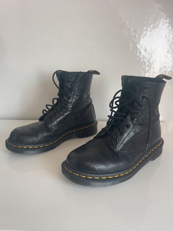 Dr Martens Gr 38 in Pöttmes