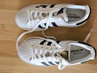 Adidas Originals  Damen Schuhe  in 39 in weiß mit schwarzen Stre Baden-Württemberg - Heddesheim Vorschau