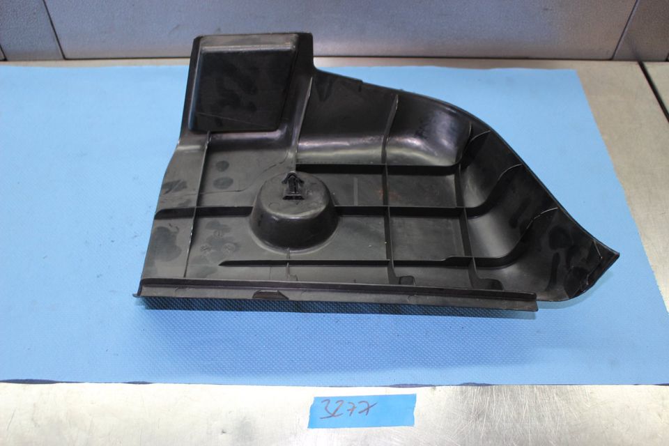 BMW E36 Abdeckung links  5147 8122477 in Ense