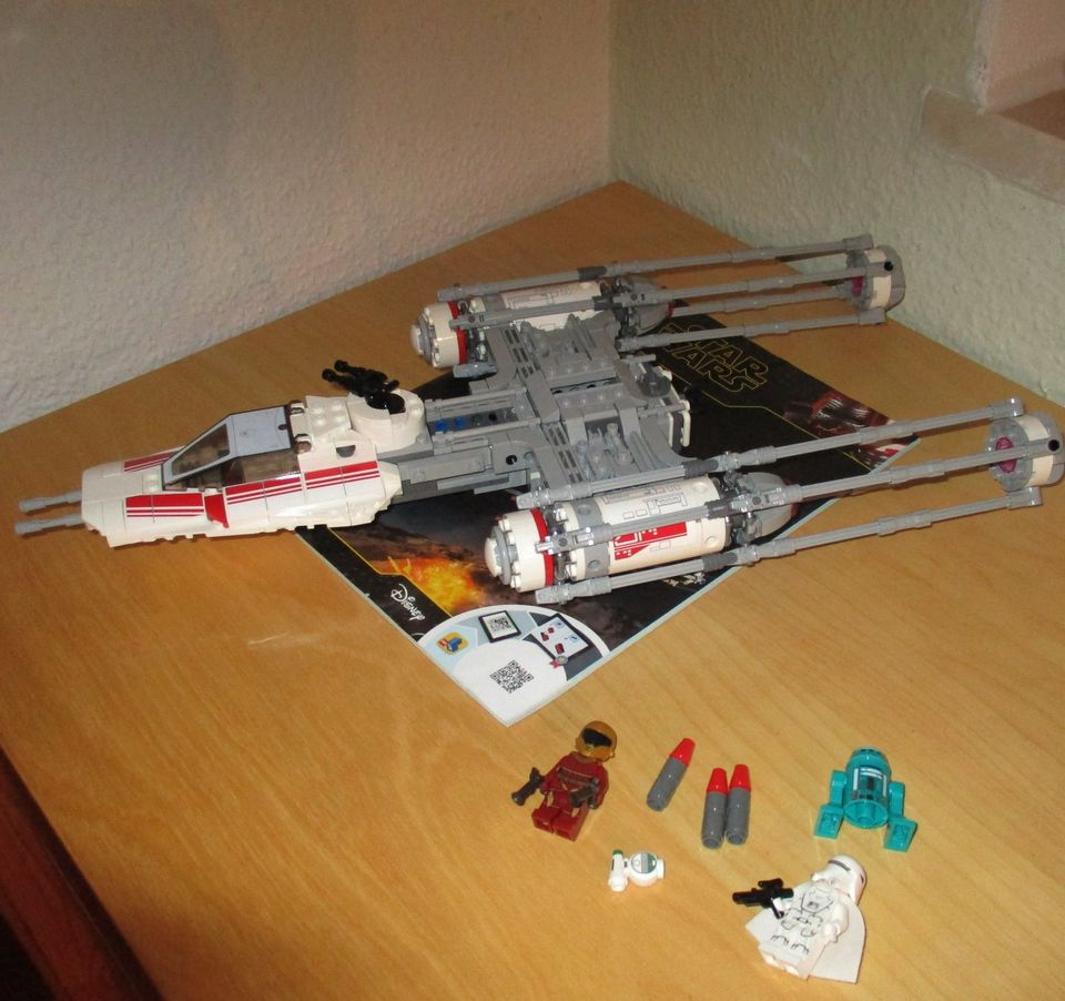 LEGO Star Wars - 75249 - Widerstands Y-Wing Starfighter in Volkenschwand