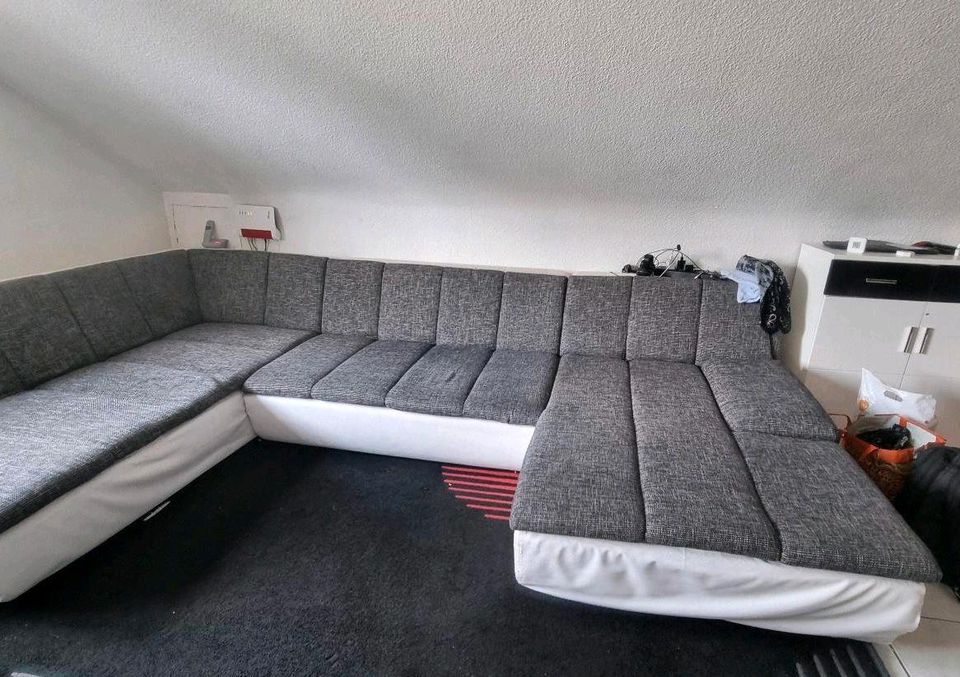 Wohnlandschaft Wohnzimmer Couch mit Bettkasten & Schlaffunktion in Hanau
