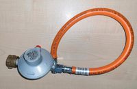 Gasdruckminderer 30mbar mit Schlauch ca. 40cm Bayern - Kalchreuth Vorschau