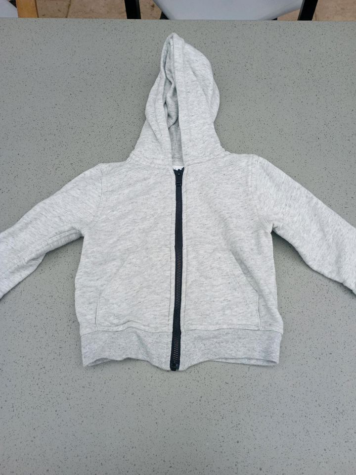 92 Sweatjacke grau Hoodie in Emtmannsberg