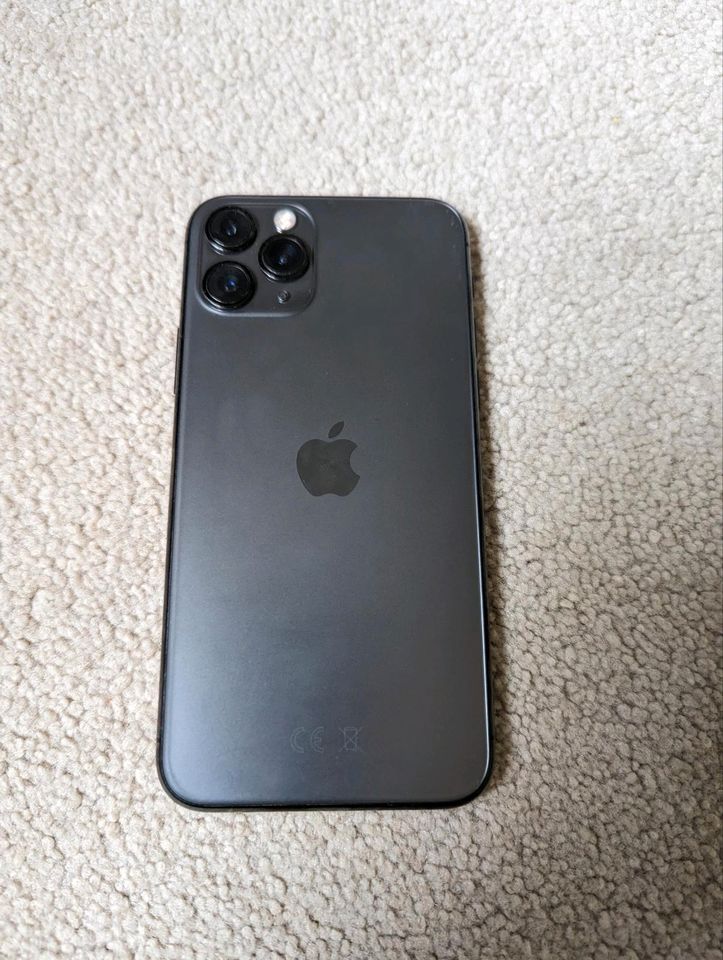 IPhone 11 Pro 256 GB in Frankfurt am Main