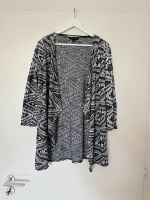 Schwarz weißer Cardigan / Strickjacke mit Boho Muster Frankfurt am Main - Innenstadt Vorschau