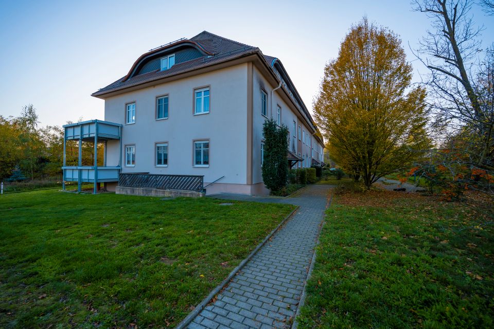 Im historischen Fliegerhorst: 2-Zimmerwohnung mit Energieklasse B & Balkon in Oschatz