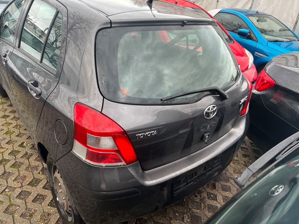 Toyota Yaris Autoteile Ersatzteile Schlachtfest Teile Gebraucht in Köln Vogelsang