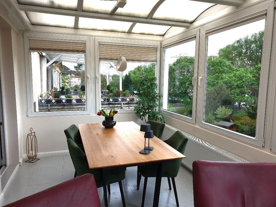 TOP-Zustand, bezugsfreie 4-Zimmer-Eigentumswohnung, ca. 93 m², 2.OG, Wintergarten, Gartenanteil in Berlin