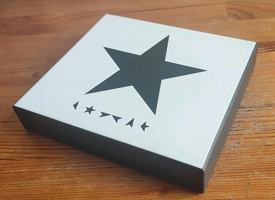 CD David Bowie Blackstar Box PIN Digipak 2015 wie neu Sony Music in Köln