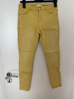 Gelbe Jeans von Esprit Größe 38 Nordrhein-Westfalen - Overath Vorschau