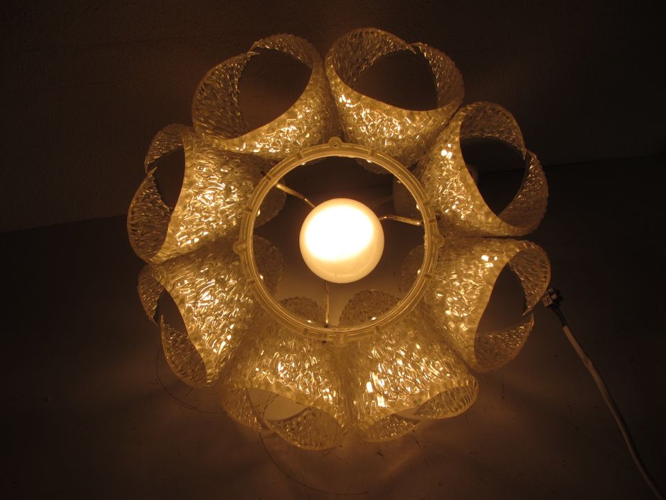 70er Jahre Lampe Deckenlampe Acryl Lamp Space Age Design Kunststo in Großostheim