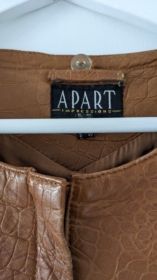 Damen Lederjacke,  Echtlederjacke von Apart Gr.:40 in Düsseldorf