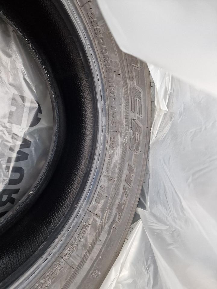 NEU 2 x Sommerreifen Bridgestone Dueler HT 255 70 R18 113T in Saarbrücken