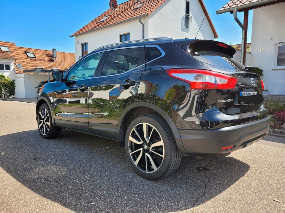 Nissan Qashqai 1.2 DIG-T Xtronic Tekna Panoramadach in Bad Wimpfen