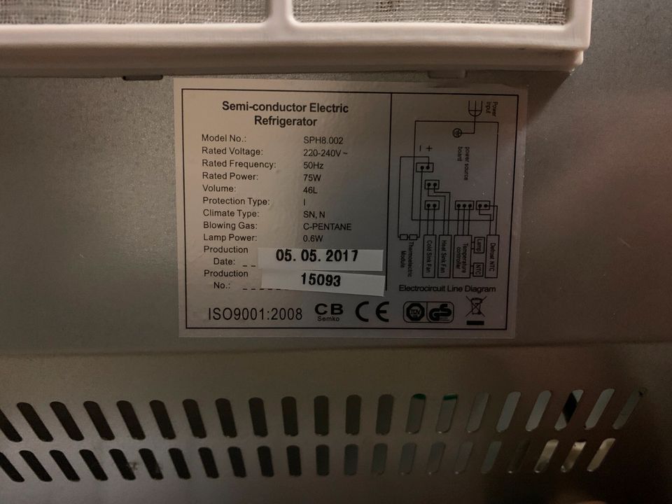 Kompakter Kühlschrank in gutem Zustand abzugeben in München