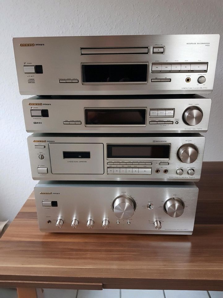 Onkyo Integra Komplettanlage in Mayen