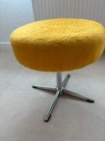 Hocker gelb Kreis Ostholstein - Timmendorfer Strand  Vorschau