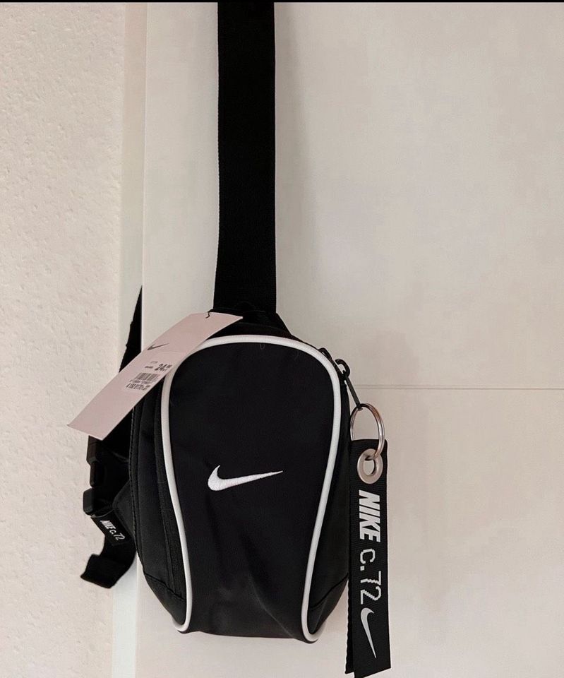 Nike Crossbag, Tasche , Schultertasche , Neu in Münchenlohra