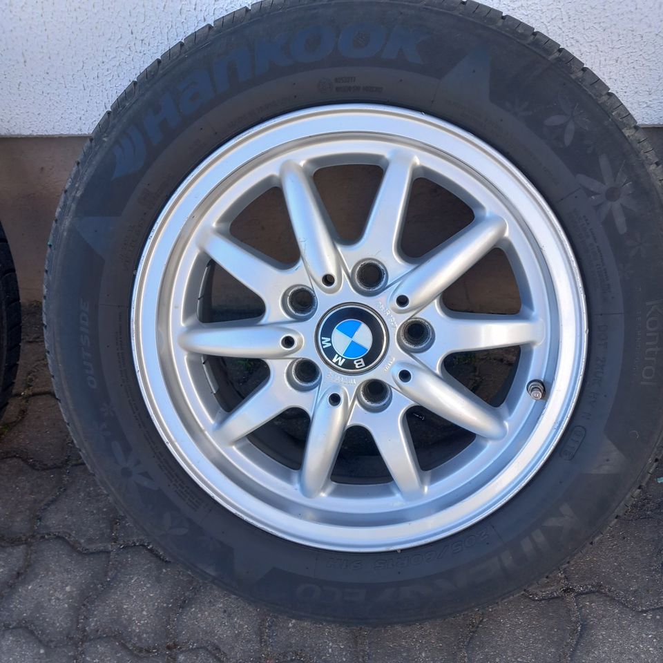 Originale BMW Alufelgen mit Reifen 7J x 15 Zoll in Löbau