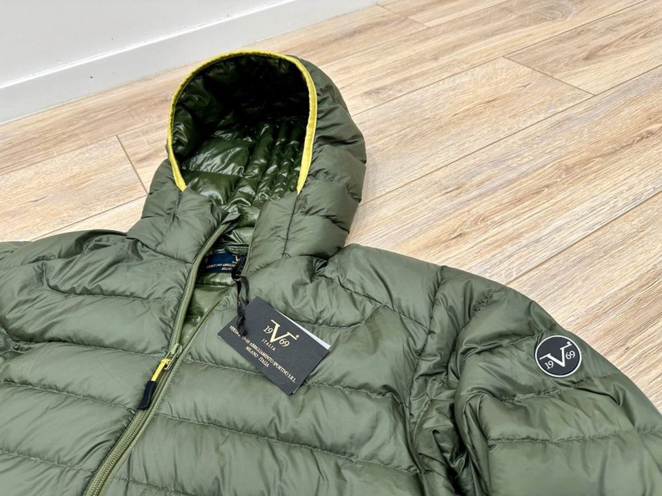 Versace Herren Winterjacke in Olivgrün - Größe M - NEU in Dillenburg