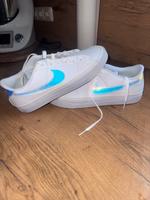 Nike mit Regenbogen swosh Bayern - Landshut Vorschau