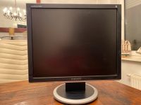 Samsung Monitor 19 Zoll Samsung 930BF Nordrhein-Westfalen - Mönchengladbach Vorschau