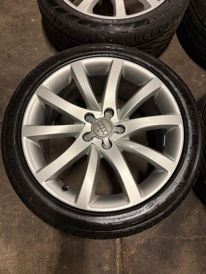 Original Audi A4 B9 Felgen Sommer-Reifen 245 40 18 A3 A5 A6 B8 in Blomberg
