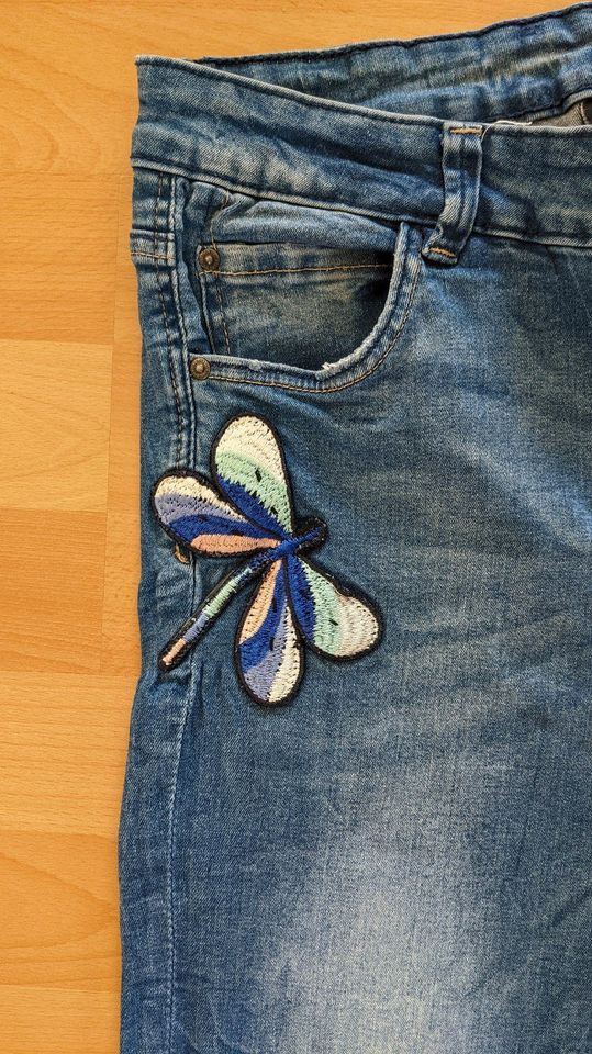 Jeans * 176 * blau * destroyed * Applikation * Schmetterling in Enger
