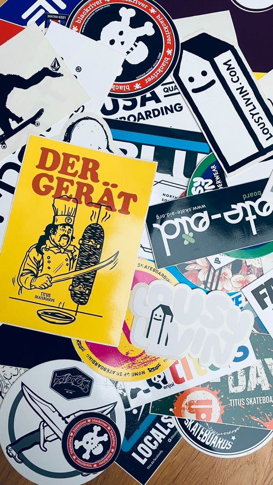 Sticker Set 50 Stück Nike, Volcom, carhartt, Vans, Etnies, Titus in Erfurt