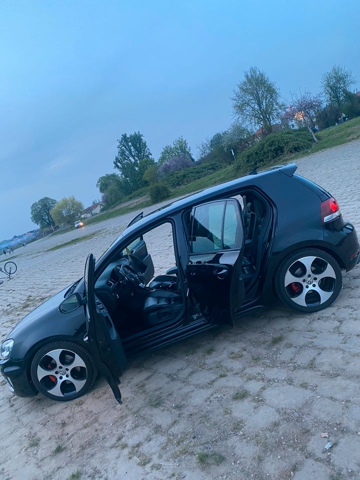 Volkswagen Golf 6 GTI /DSG. Automatik / GTI Sitze /Voll Leder in Dresden