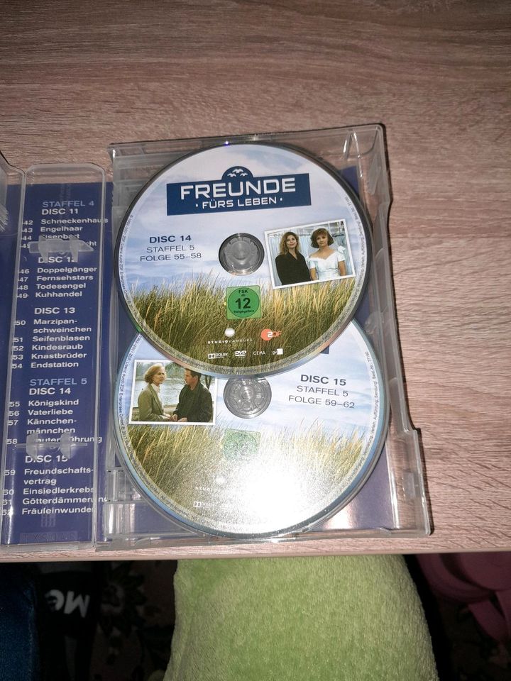 FREUNDE FÜRS LEBEN DIE KOMPLETTE SERIE DVDS in Essen
