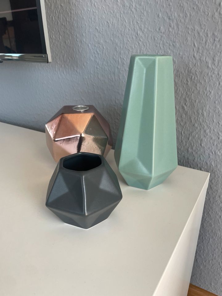 2 Vasen und ein Kerzenständer, Deko grau Kupfer Türkis in Stuttgart