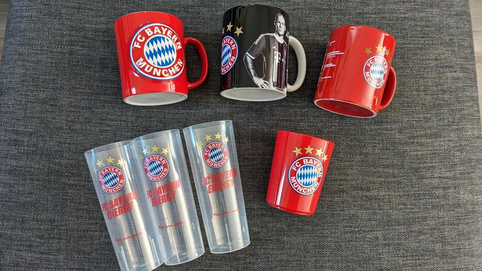 Fan-Paket "FC Bayern München" 18-teilig, tlw. NEU/OVP in Lübeck