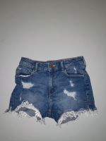 Jeans Shorts mit Spitze Gr 140 Niedersachsen - Drochtersen Vorschau