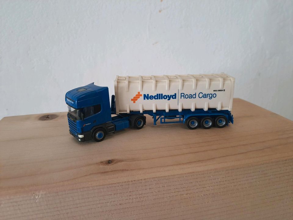 Herpa Scania Nedlloyd Road Cargo Modellauto in Ebeleben