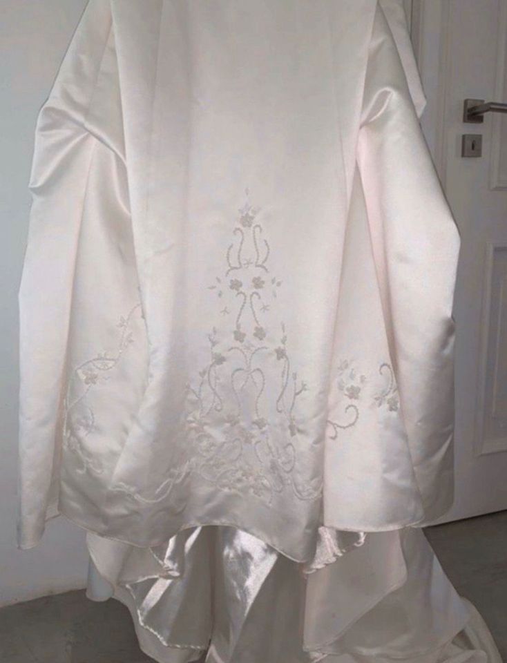 Brautkleid/Hochzeitskleid und Zubehör Größe 36 in Rösrath