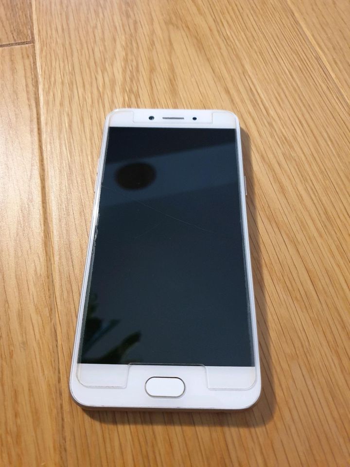 oppo CPH1715 in Krailling