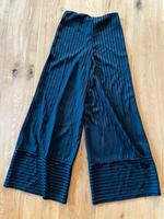 Hose von H&M mit weiten Beinen (38) Hessen - Reiskirchen Vorschau