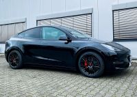 TESLA MODEL Y WINTER-KOMPLETTRÄDER MIT ABE TOMASON TN23 | 20 ZOLL Nordrhein-Westfalen - Schmallenberg Vorschau