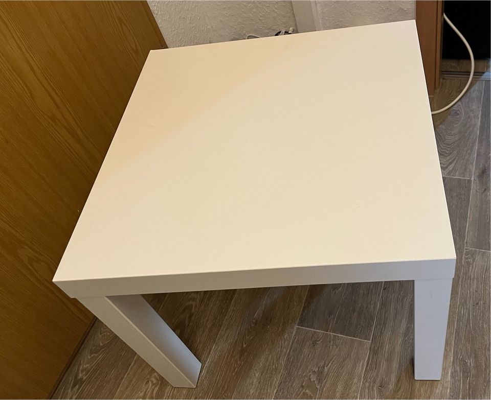 Kleiner Ikea Tisch in Halle