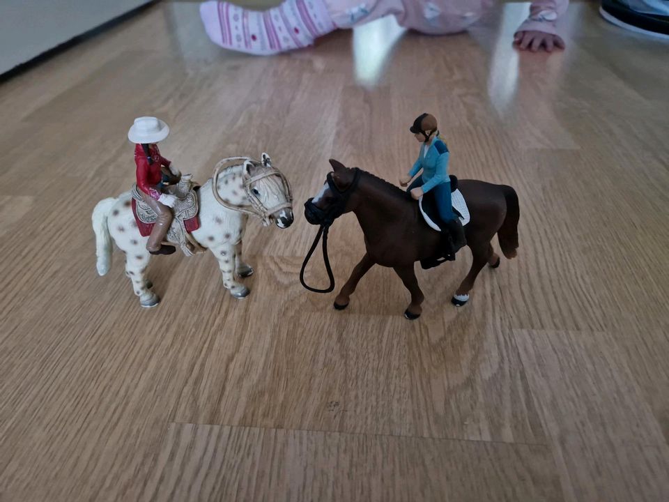 ☆ Schleich Pferde mit Reiter je 3€ in Dresden