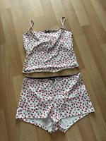 Bershka Set Top und Shorts M Neu Kirschen weiß rot Bayern - Bayreuth Vorschau