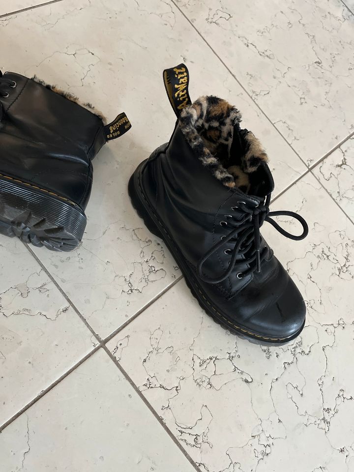 Dr.Martens gefüttert Größe 38,5 schwarz Modell 1460 in Ingolstadt