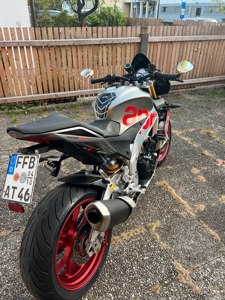 Aprilia Tuono v4 1100 RR Bj‘ 16 in Fürstenfeldbruck