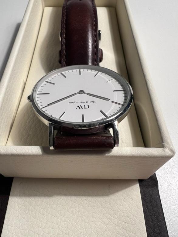 Herrenuhr von Daniel Wellington Classic St Mawes Silver 36mm in Fürth