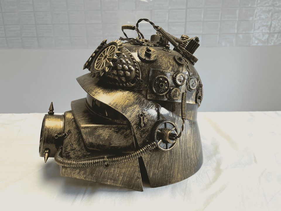 Steampunk (Stahl-)Helm | "Alien helmet" in Biberach an der Riß